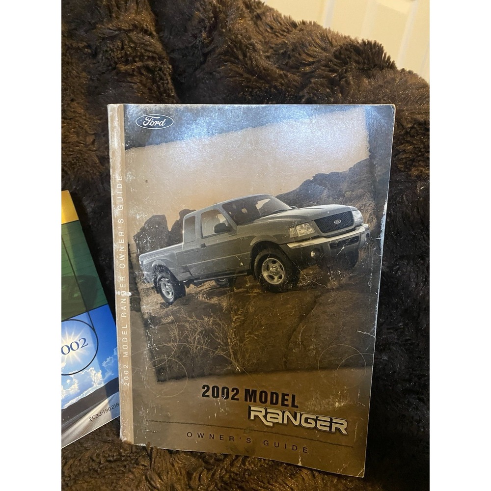 Rare 2002 Ford Ranger Owners Manual With Case & French/English Guide - Picture 2 of 6